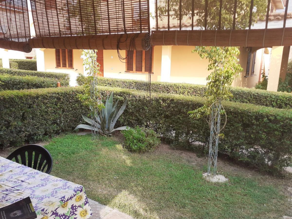 Villa Su Due Livelli Super Accessoriata SantʼAnna Arresi Buitenkant foto