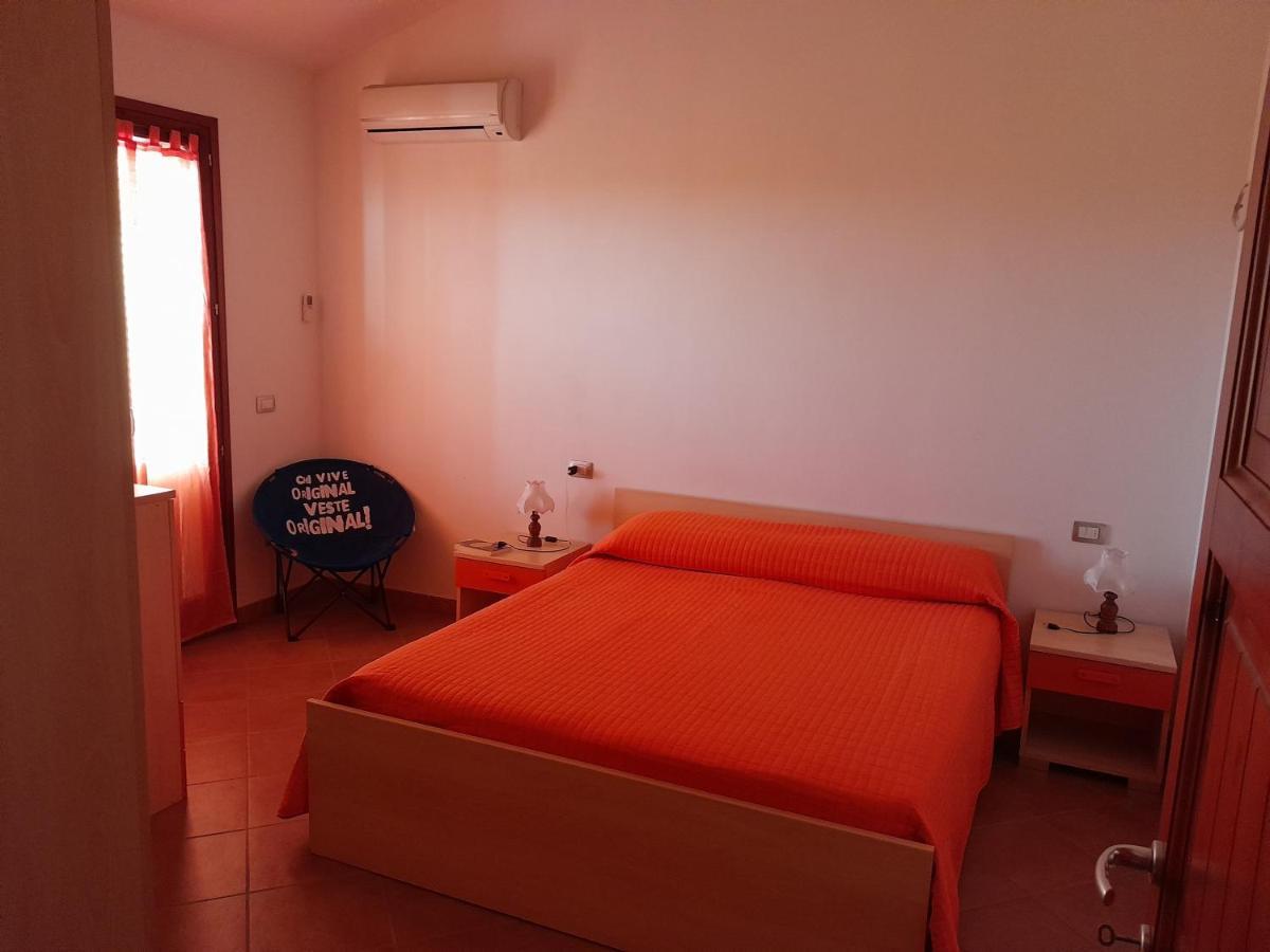 Villa Su Due Livelli Super Accessoriata SantʼAnna Arresi Buitenkant foto